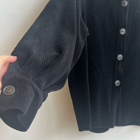 H&M Women's Button-Down Ribbed Wide Tooth Corduroy Collared Long Sleeve Sweater - Picture 3 of 8